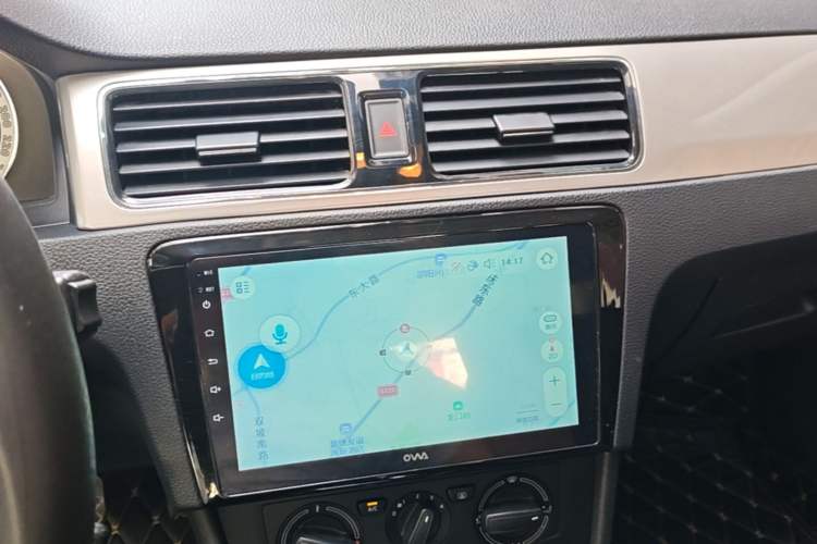 Used Skoda Rapid 2018 1.6L Automatic Comfort Edition Audio And AC Panel