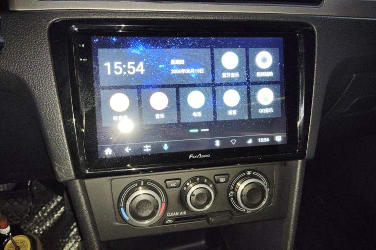 Used Skoda Rapid 2018 1.6L Automatic Comfort Edition Audio And AC Panel
