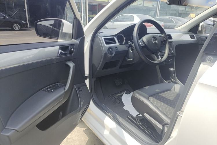 Used Skoda Rapid 2018 1.6L Automatic Comfort Edition Driver Seat
