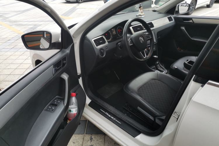 Used Skoda Rapid 2018 1.6L Automatic Comfort Edition Driver Seat