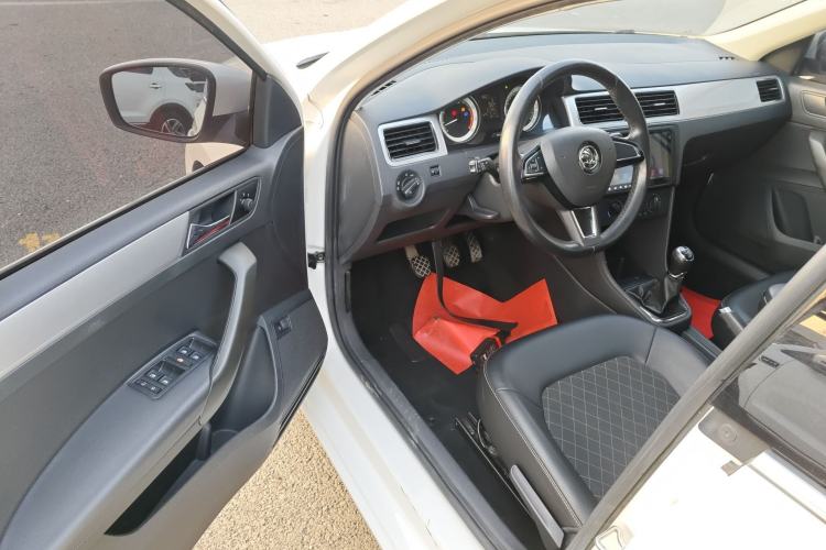 Used Skoda Rapid 2018 1.6L Manual Comfort Edition Driver Seat