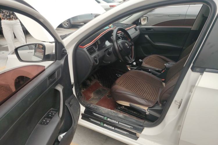 Used Skoda Rapid 2018 1.6L Manual Standard Edition Driver Seat