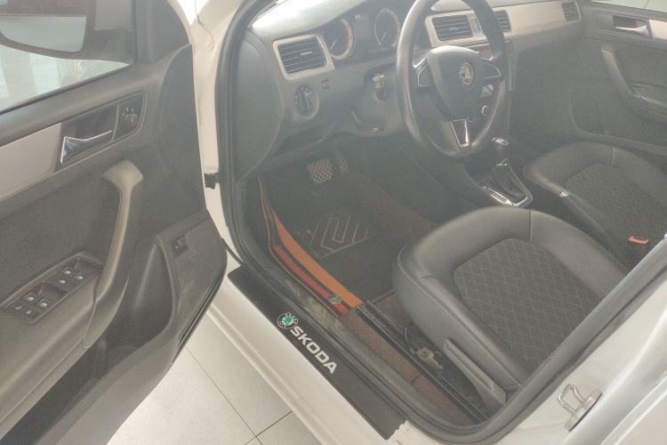 Used Skoda Rapid 2018 1.6L Automatic Comfort Edition Driver Seat