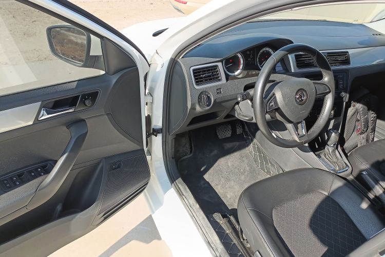 Used Skoda Rapid 2018 1.6L Automatic Comfort Edition Driver Seat