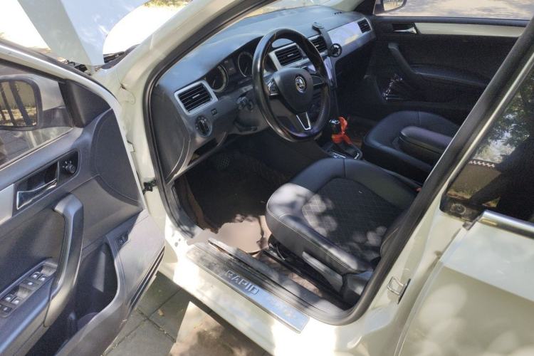 Used Skoda Rapid 2018 1.6L Automatic Comfort Edition Driver Seat