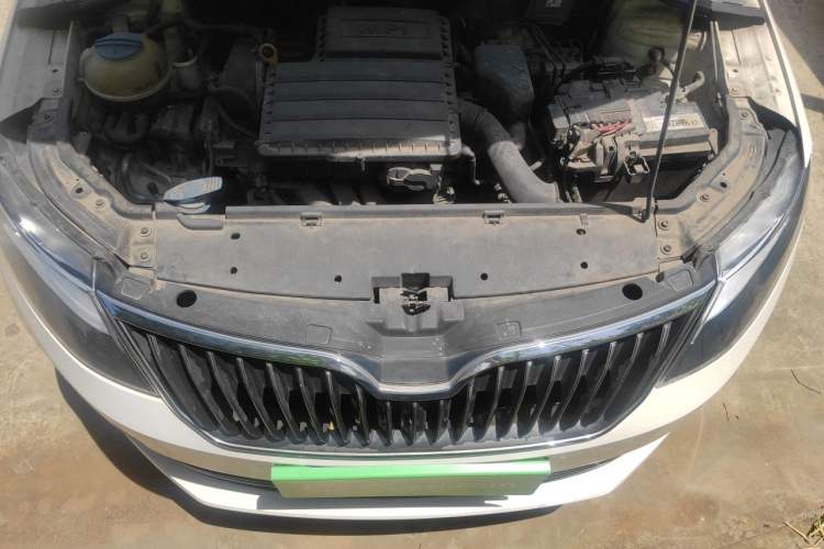 Used Skoda Rapid 2018 1.6L Automatic Comfort Edition Engine Bay