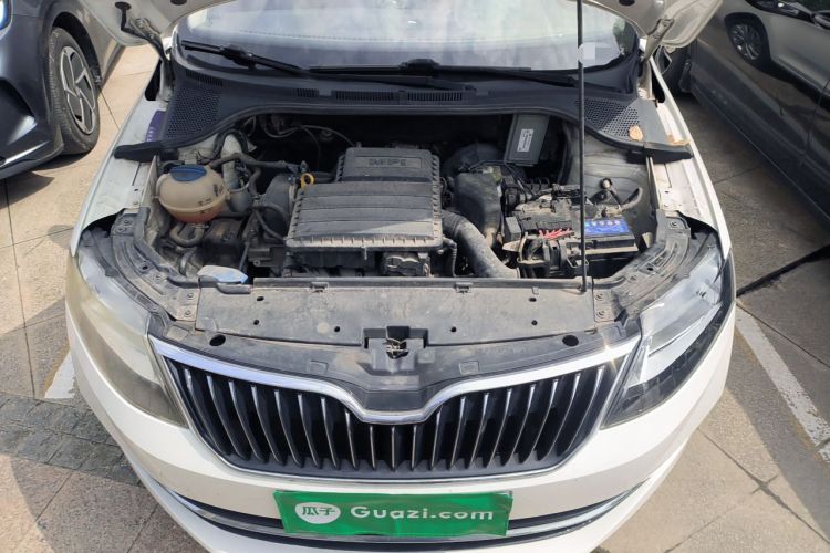Used Skoda Rapid 2018 1.6L Automatic Comfort Edition Engine Bay