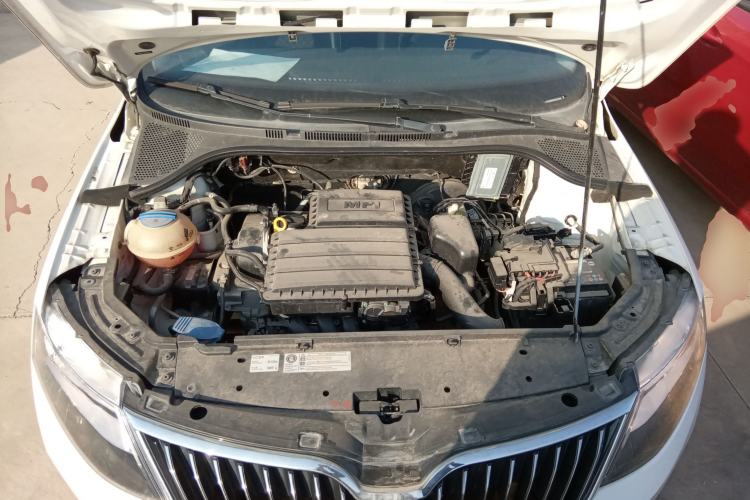 Used Skoda Rapid 2018 1.6L Automatic Comfort Edition Engine Bay