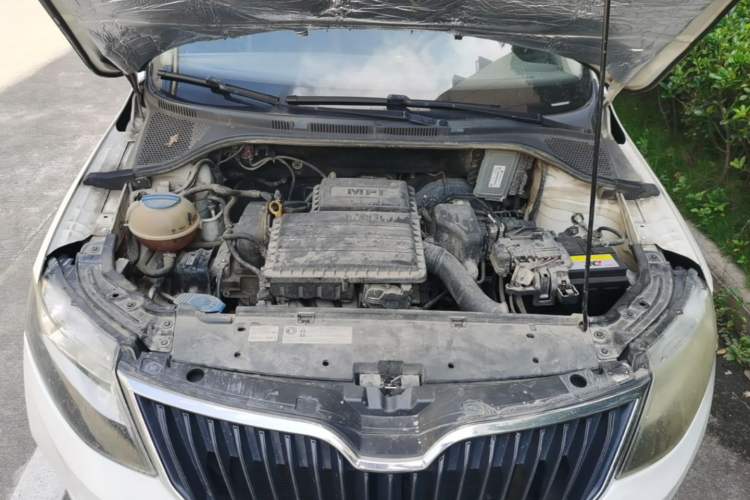 Used Skoda Rapid 2018 1.6L Manual Comfort Edition Engine Bay