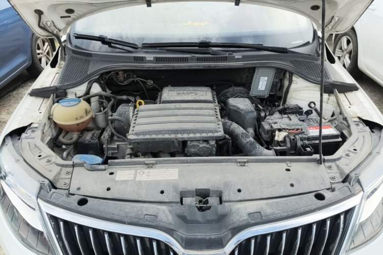 Used Skoda Rapid 2018 1.6L Automatic Comfort Edition Engine Bay
