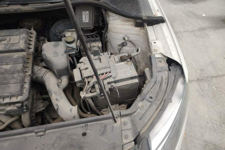Used Skoda Rapid 2018 1.6L Manual Standard Edition Engine Bay Left