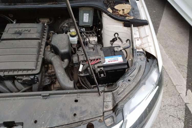 Used Skoda Rapid 2018 1.6L Manual Comfort Edition Engine Bay Left