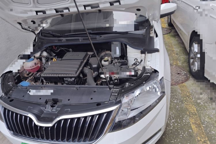 Used Skoda Rapid 2018 1.6L Automatic Comfort Edition Engine Bay Left