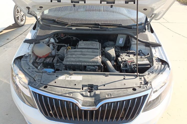 Used Skoda Rapid 2018 1.6L Automatic Comfort Edition Engine Bay