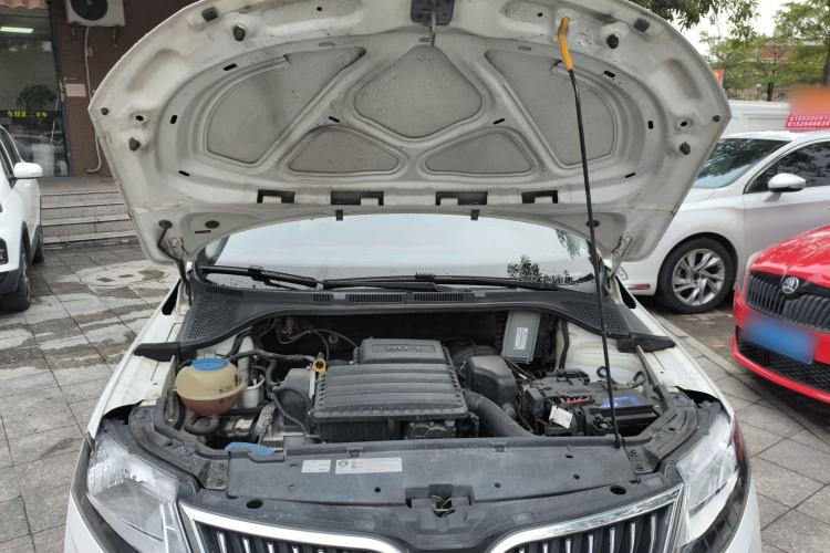 Used Skoda Rapid 2018 1.6L Automatic Comfort Edition Engine Bay
