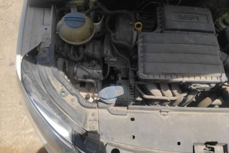 Used Skoda Rapid 2018 1.6L Automatic Comfort Edition Engine Bay Right