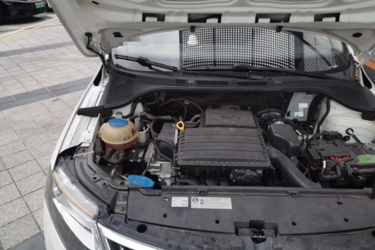 Used Skoda Rapid 2018 1.6L Automatic Comfort Edition Engine Bay Right