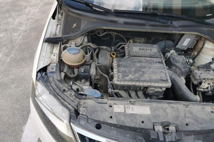 Used Skoda Rapid 2018 1.6L Manual Comfort Edition Engine Bay Right