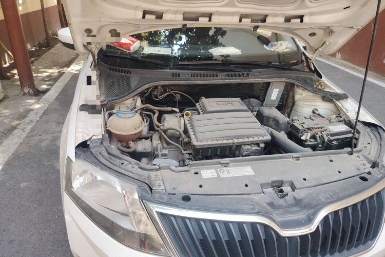 Used Skoda Rapid 2018 1.4L Manual Standard Edition Engine Bay Right