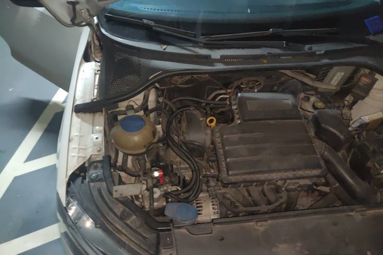 Used Skoda Rapid 2018 1.6L Manual Standard Edition Engine Bay Right
