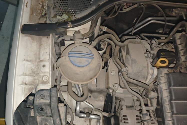Used Skoda Rapid 2018 1.6L Manual Comfort Edition Engine Bay Right