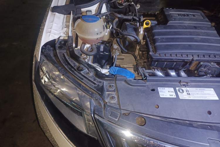 Used Skoda Rapid 2018 1.6L Manual Comfort Edition Engine Bay Right
