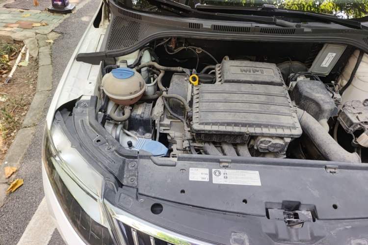 Used Skoda Rapid 2018 1.6L Manual Comfort Edition Engine Bay Right