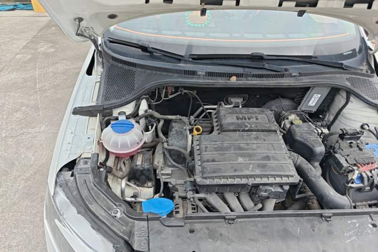 Used Skoda Rapid 2018 1.6L Automatic Comfort Edition Engine Bay Right