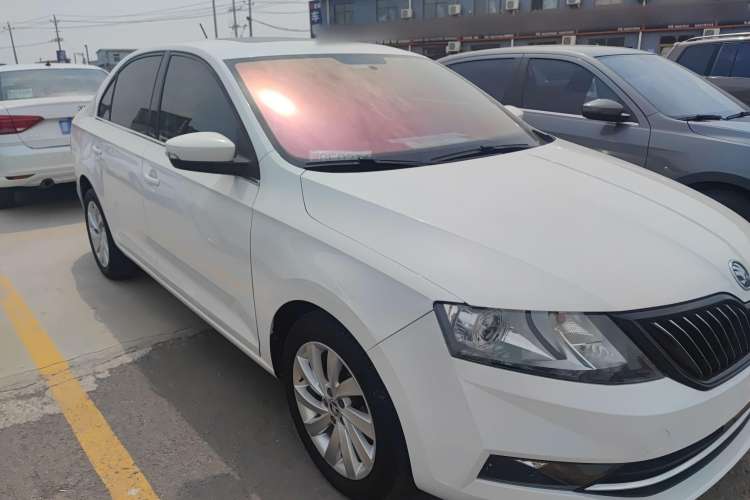 Used Skoda Rapid 2018 1.6L Manual Comfort Edition Exterior 2