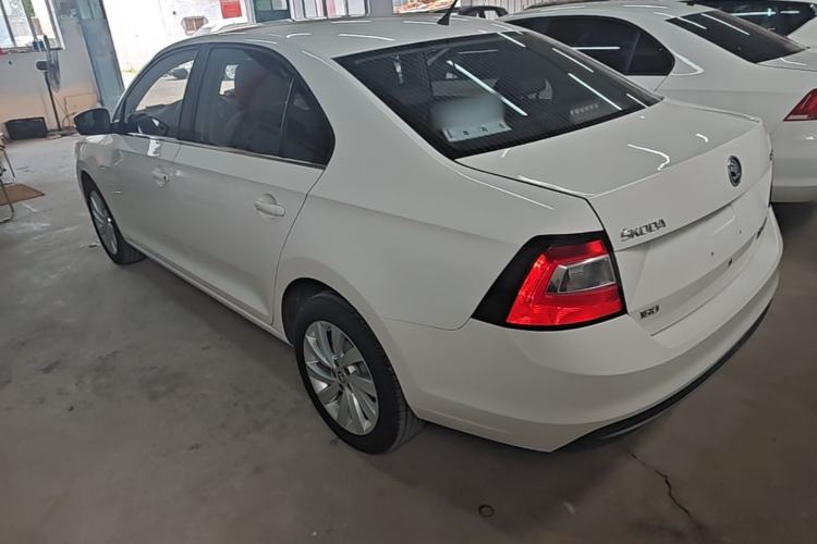 Used Skoda Rapid 2018 1.6L Automatic Comfort Edition Exterior 2