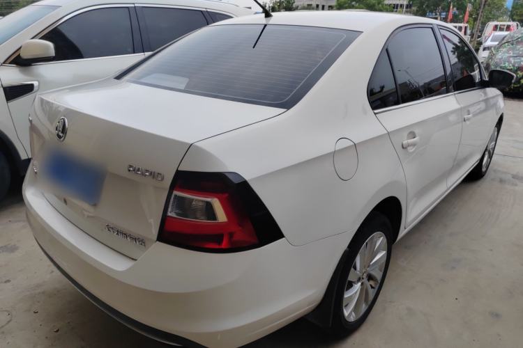 Used Skoda Rapid 2018 1.6L Automatic Comfort Edition Exterior 3