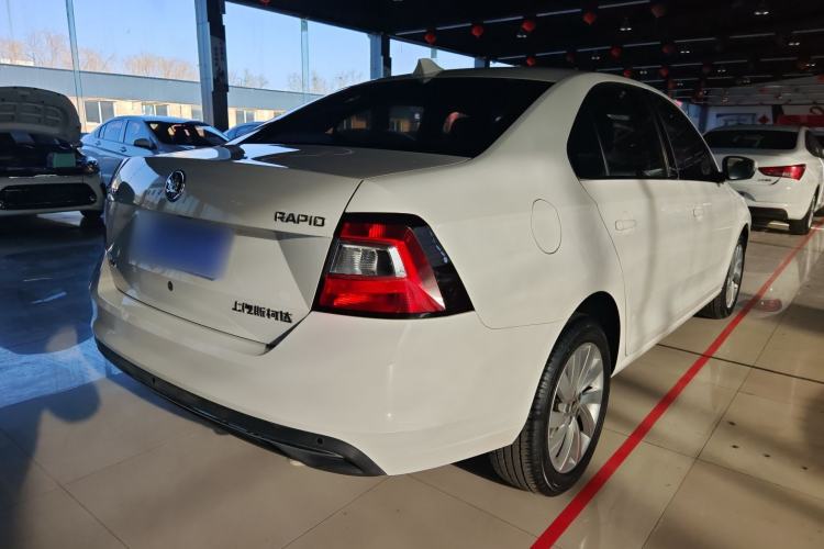 Used Skoda Rapid 2018 1.6L Manual Comfort Edition Exterior 3