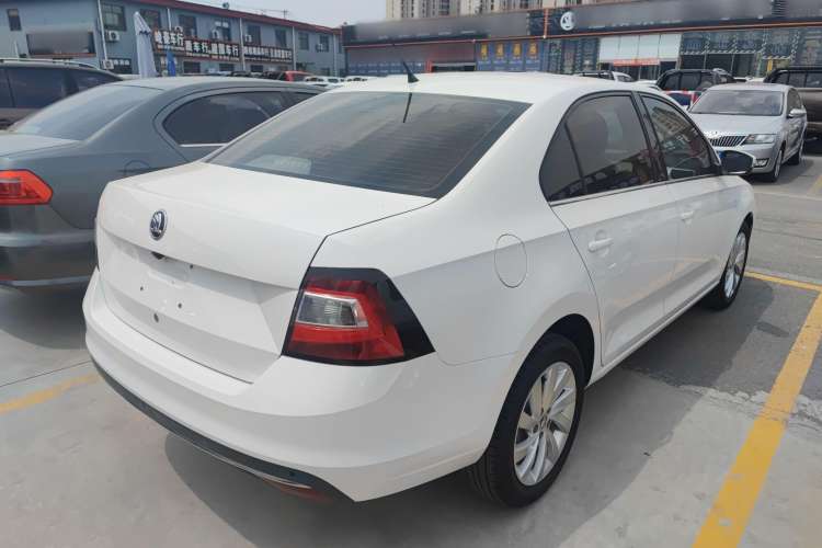 Used Skoda Rapid 2018 1.6L Manual Comfort Edition Exterior 3