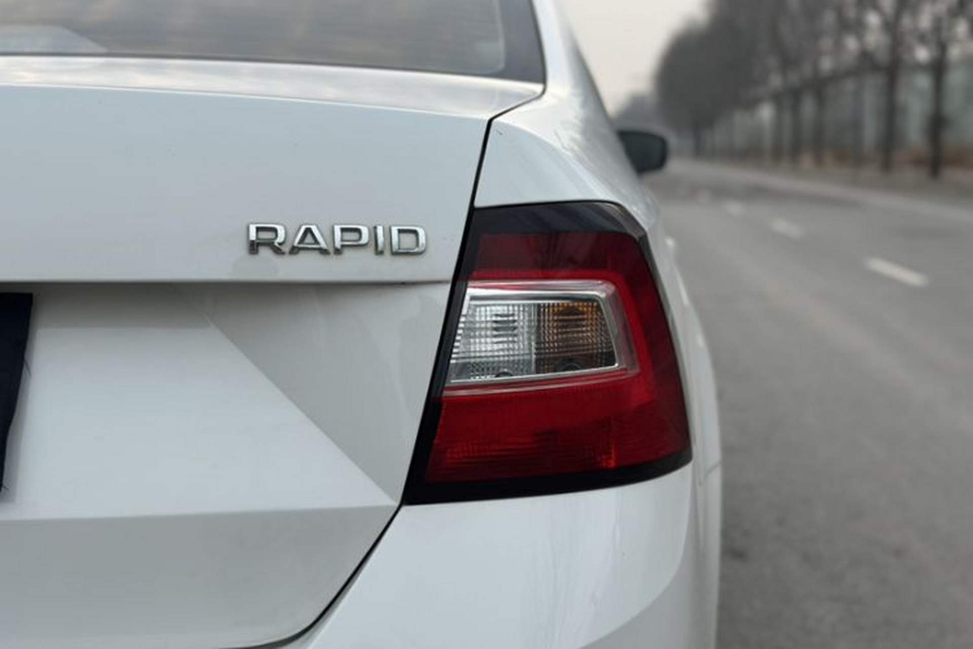 Used Skoda Rapid 2018 1.6L Manual Comfort Edition Exterior 3
