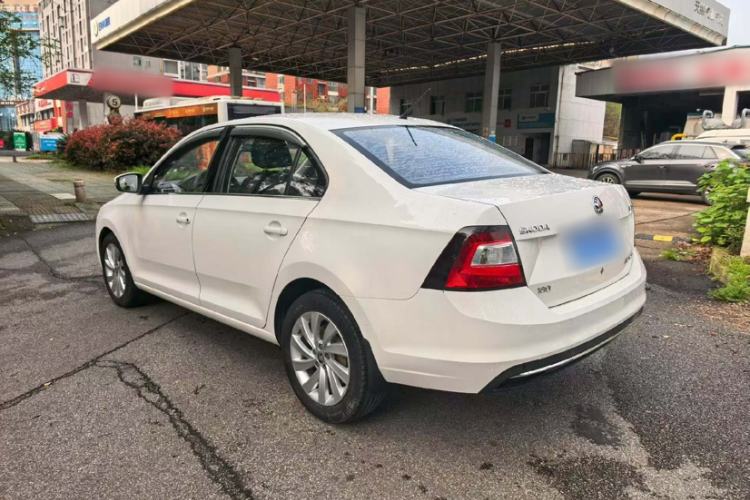 Used Skoda Rapid 2018 1.6L Manual Comfort Edition Exterior 3