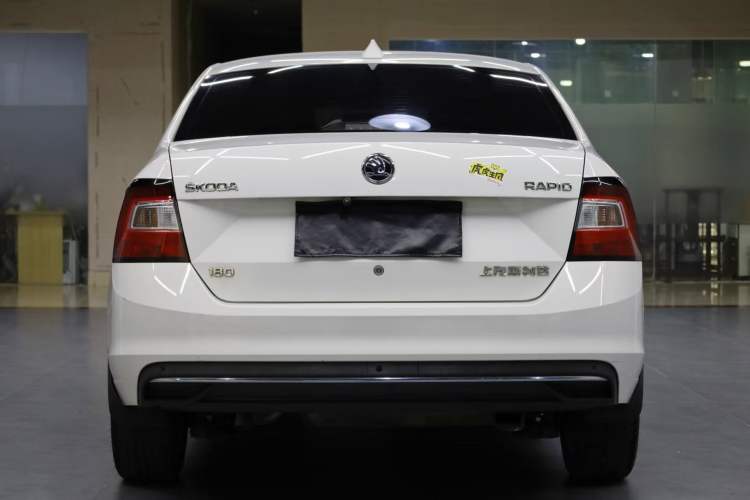 Used Skoda Rapid 2018 1.6L Automatic Comfort Edition Exterior 3
