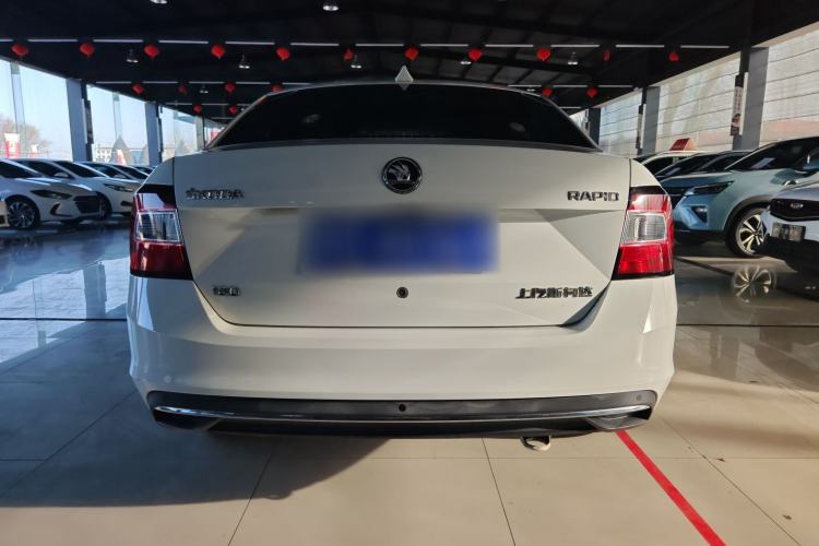 Used Skoda Rapid 2018 1.6L Manual Comfort Edition Exterior 4