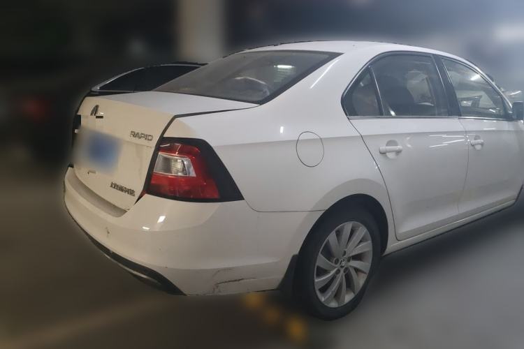 Used Skoda Rapid 2018 1.6L Manual Comfort Edition Exterior 5