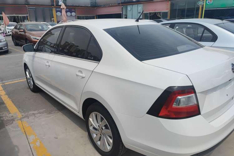 Used Skoda Rapid 2018 1.6L Manual Comfort Edition Exterior 5