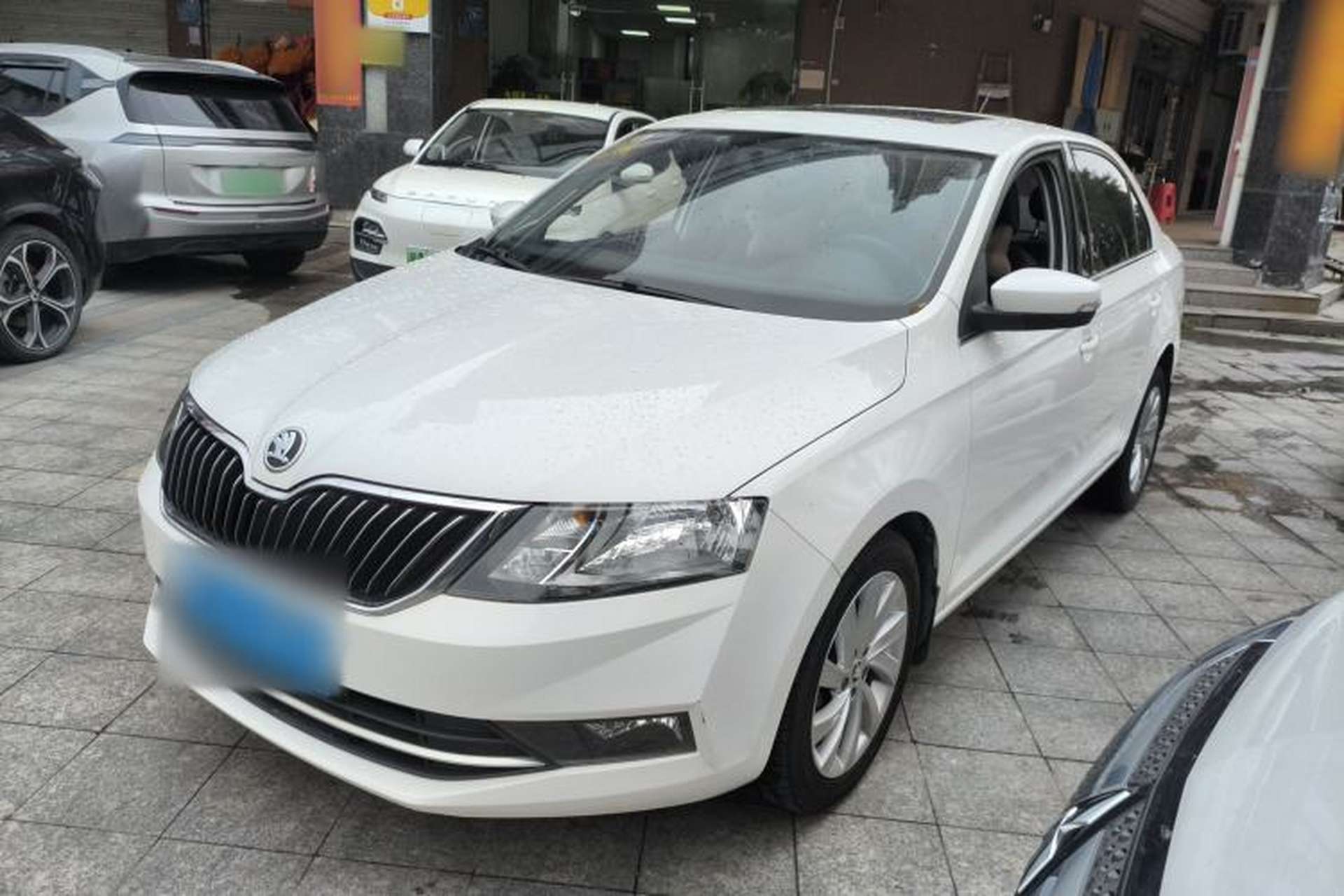 Used Skoda Rapid 2018 1.6L Automatic Comfort Edition Front Left 45 Deg