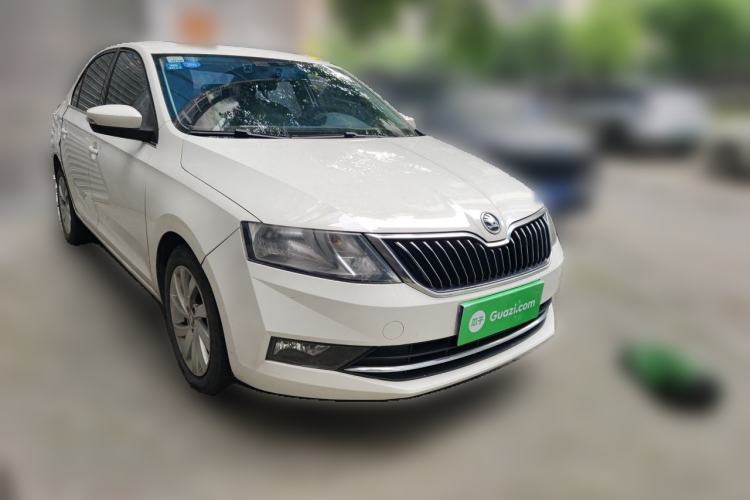 Used Skoda Rapid 2018 1.6L Automatic Comfort Edition Front Right 45 Deg