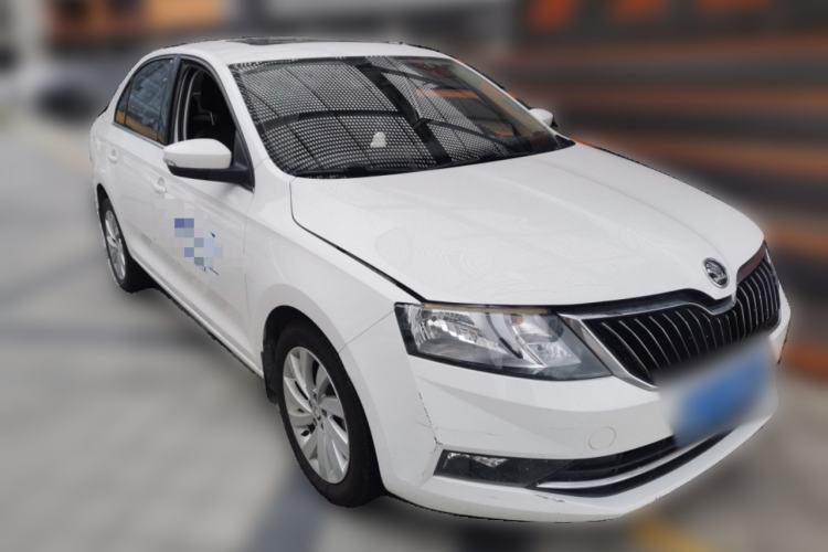 Used Skoda Rapid 2018 1.6L Automatic Comfort Edition Front Right 45 Deg