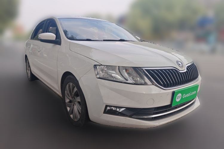 Used Skoda Rapid 2018 1.6L Manual Comfort Edition Front Right 45 Deg