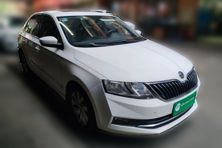 Used Skoda Rapid 2018 1.6L Automatic Comfort Edition Front Right 45 Deg