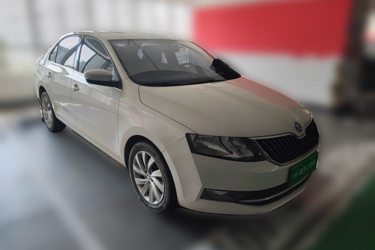Used Skoda Rapid 2018 1.6L Automatic Comfort Edition Front Right 45 Deg