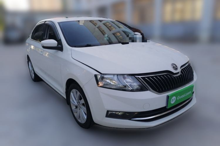 Used Skoda Rapid 2018 1.6L Manual Comfort Edition Front Right 45 Deg
