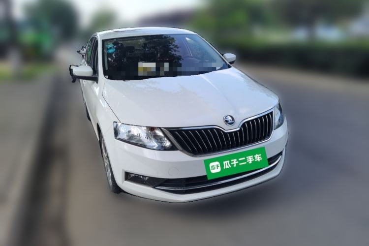 Used Skoda Rapid 2018 1.6L Manual Comfort Edition Front Right 45 Deg