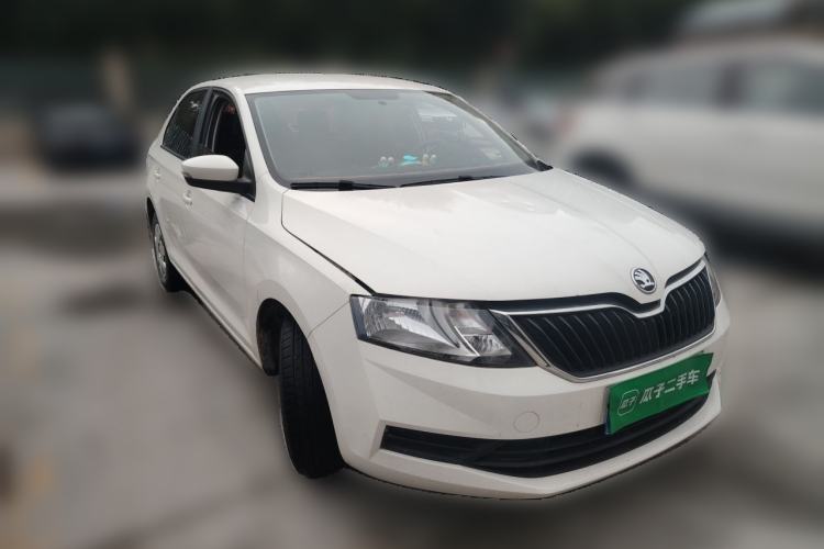 Used Skoda Rapid 2018 1.6L Manual Standard Edition Front Right 45 Deg