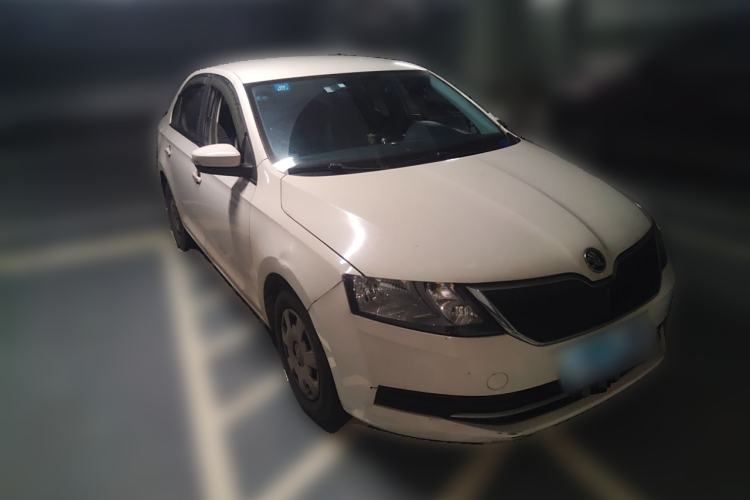 Used Skoda Rapid 2018 1.6L Manual Standard Edition Front Right 45 Deg