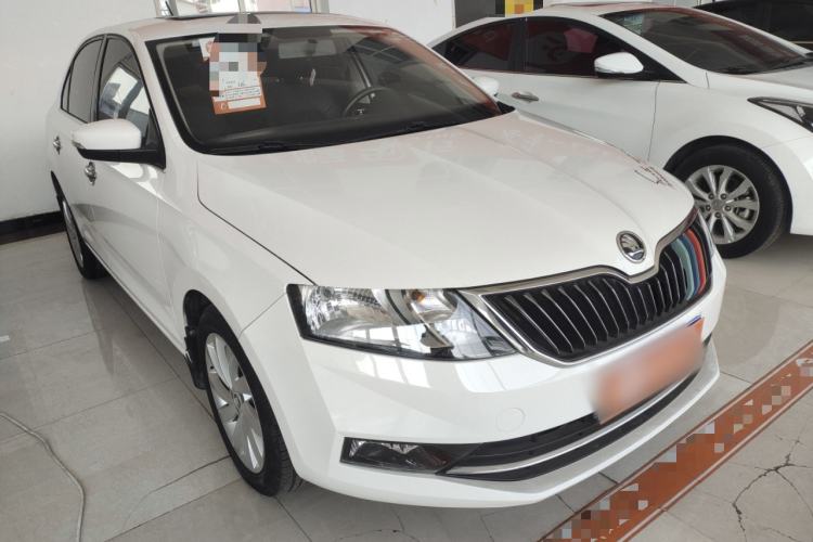 Used Skoda Rapid 2018 1.6L Automatic Comfort Edition Front Right 45 Deg